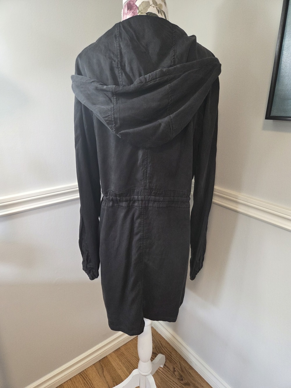 M Black Light Spring Jacket - Picture 4 of 7
